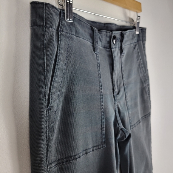 Cabi Quest High Waist Micro Ribbed Flap Pocket Skinny Pants - Picture 3 of 10